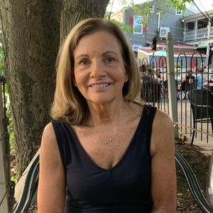 Meet your Posher, Lucy